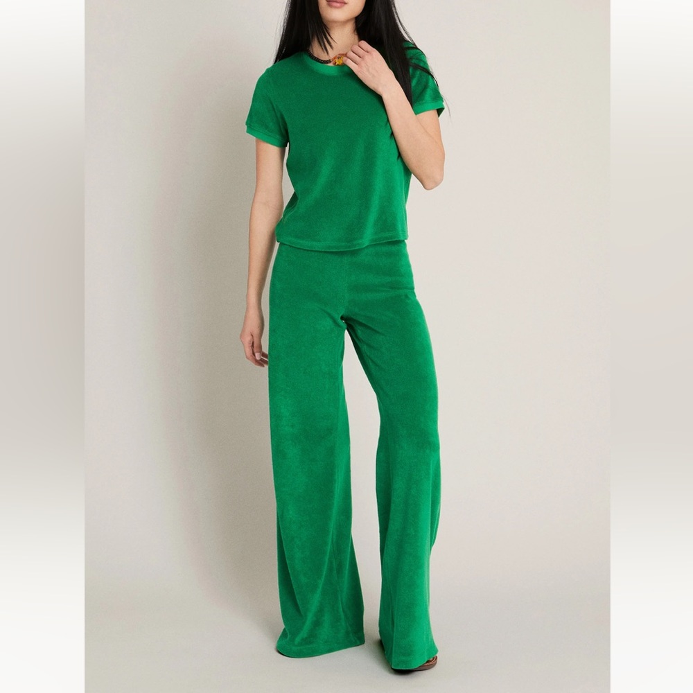 Suzie Kondi The Zephyra flare pants in terry cotton green “Fyllo”